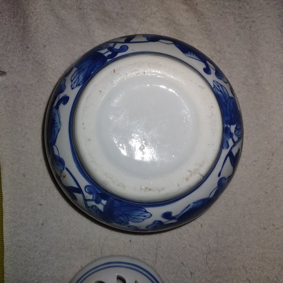 Ceramic Blue/White Incense Container - Picture 4 of 6